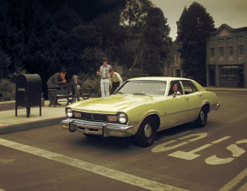 1976 Ford Maverick 4-door Sedan (92 54A) '1975–76