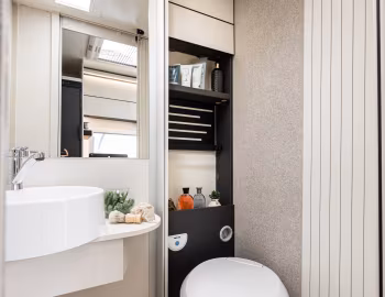 Interior 2025–pr. McLouis Mc4 Slim 339 '2024–pr.