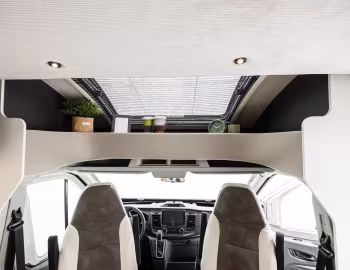 Interior 2025–pr. McLouis Mc4 Slim 339 '2024–pr.