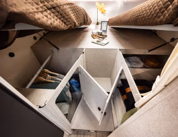 Interior 2025–pr. McLouis Mc4 Slim 339 '2024–pr.