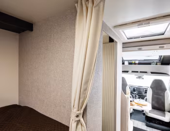 Interior 2025–pr. McLouis Mc4 Slim 339 '2024–pr.