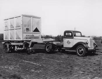 1936 Ford Model 51 Tractor (810)