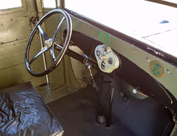 Інтэр'ер 1929 Ford Model A Mail Truck
