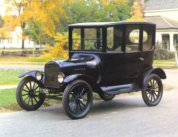 1917–23 Ford Model T Center Door Sedan