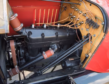 Bajo el capó 1919 Ford Model T Roadster