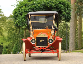 1910 Ford Model T Tourer