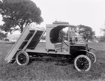 Ford Model TT 1-ton Dump Truck '1918–20