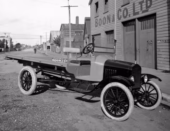 Ford Model TT Flatbed by Boon & Co. '1918