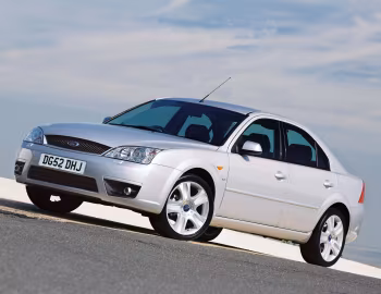 Ford Mondeo Zetec 4-door [UK-spec] '2000–03