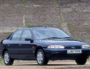 Ford Mondeo Aspen 5-door [UK-spec] '1994