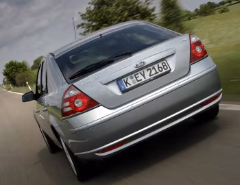 Ford Mondeo Hatchback [Worldwide] '2005–07