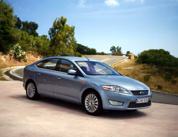 Ford Mondeo Titanium Hatchback '2007–10