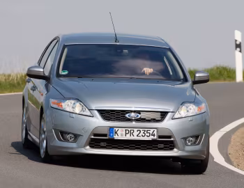 Ford Mondeo Titanium S Hatchback '2008–10