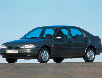 Ford Mondeo Ghia Hatchback [EU-spec] '1993–95