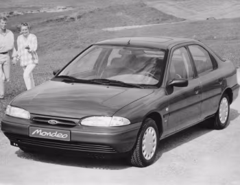 Ford Mondeo GLX Hatchback [EU-spec] '1993–96