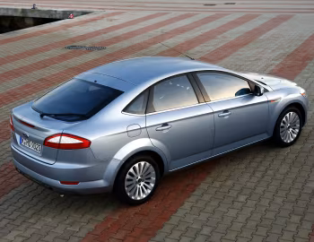 Ford Mondeo Titanium Hatchback '2007–10