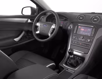 Interior Ford Mondeo Hatchback '2010–14