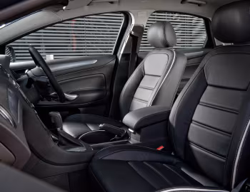 Interior Ford Mondeo Hatchback [UK-spec] '2010–14