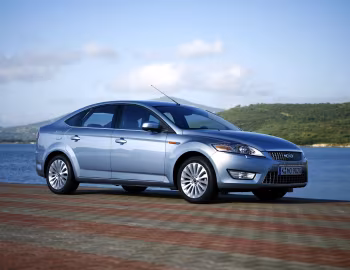 Ford Mondeo Titanium Hatchback '2007–10