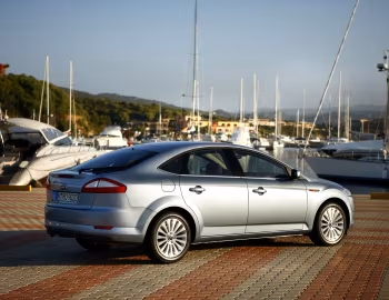 Ford Mondeo Titanium Hatchback '2007–10