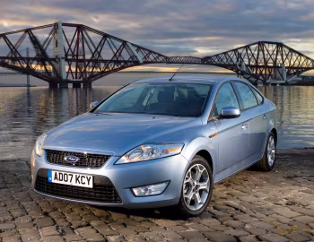 Ford Mondeo Zetec 5-door [UK-spec] '2007–10