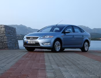 Ford Mondeo Titanium Hatchback '2007–10