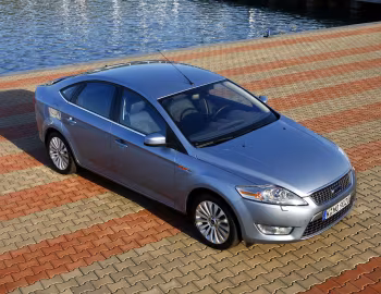 Ford Mondeo Titanium Hatchback '2007–10