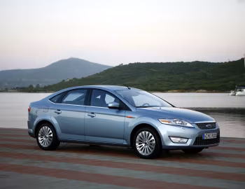 Ford Mondeo Titanium Hatchback '2007–10