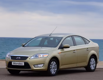 Ford Mondeo Ghia Hatchback '2007–10
