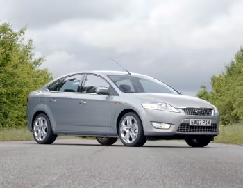 Ford Mondeo Titanium 5-door [UK-spec] '2007–10