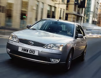 Ford Mondeo Hatchback [Worldwide] '2005–07