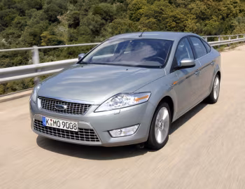 Ford Mondeo Titanium Hatchback '2007–10