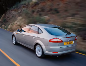 Ford Mondeo Titanium Hatchback '2007–10