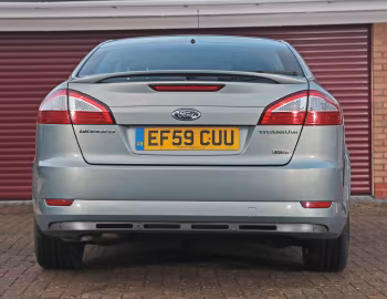 Ford Mondeo Titanium 5-door [UK-spec] '2007–10