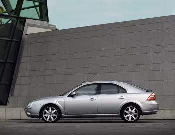 Ford Mondeo Hatchback [Worldwide] '2005–07