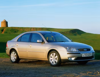 Ford Mondeo Zetec 5-door [UK-spec] '2003–05