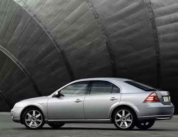 Ford Mondeo Hatchback [Worldwide] '2005–07