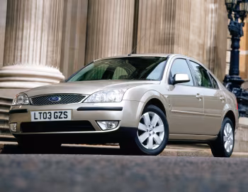 Ford Mondeo Zetec 5-door [UK-spec] '2003–05