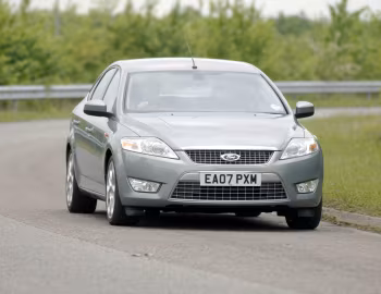 Ford Mondeo Titanium 5-door [UK-spec] '2007–10