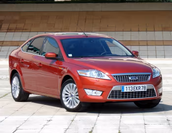 Ford Mondeo Titanium Hatchback '2007–10