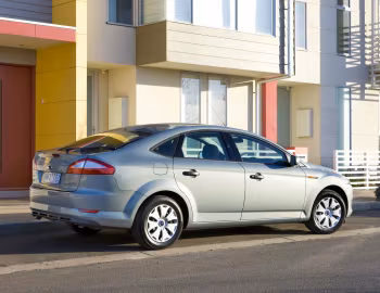 Ford Mondeo LX Hatch [Australia] '2009–10
