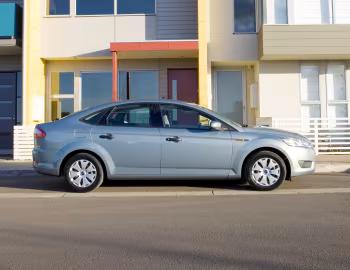 Ford Mondeo LX Hatch [Australia] '2009–10