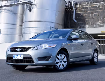 Ford Mondeo LX Hatch [Australia] '2009–10