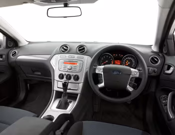 Panel frontal Ford Mondeo LX Hatch [Australia] '2009–10