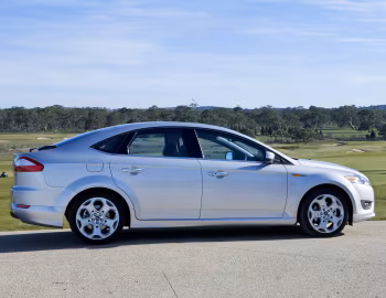 Ford Mondeo Titanium Hatch [Australia] '2009–10