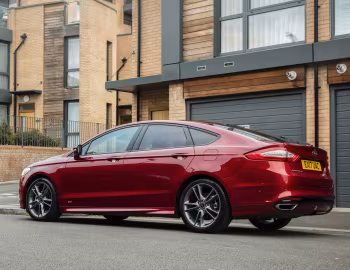 Ford Mondeo Hatchback ST-Line [UK-spec] '2016–19