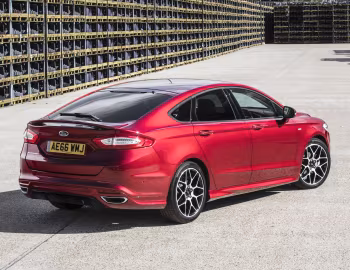 Ford Mondeo Hatchback ST-Line [UK-spec] '2016–19