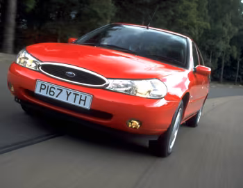 Ford Mondeo Saloon [UK-spec] '1996–2000