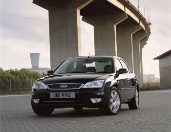 Ford Mondeo Saloon [UK-spec] '2003–05