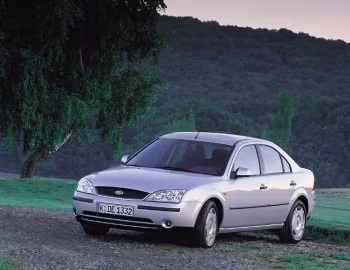 Ford Mondeo Sedan [Worldwide] '2000–03